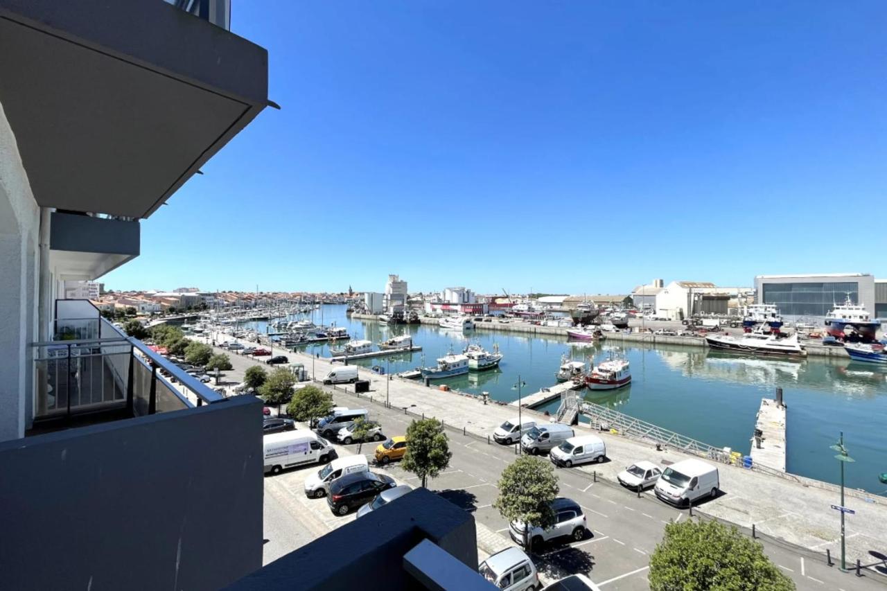 Pretty And Bright Studio With View On The Harbor Les Sables-d'Olonne Exterior photo